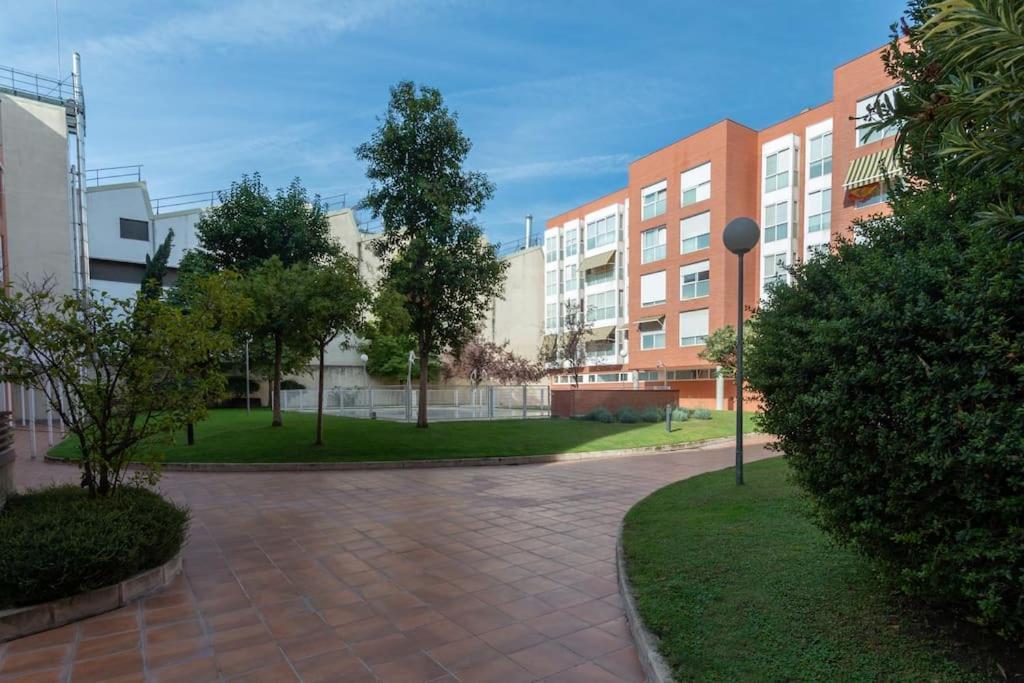 Apartmán Vivienda Con Zona De Trabajo, Piscina Y Parking Madrid Exteriér fotografie