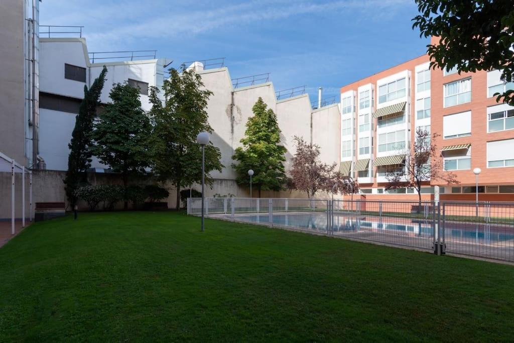 Apartmán Vivienda Con Zona De Trabajo, Piscina Y Parking Madrid Exteriér fotografie